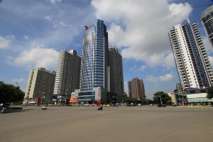 東方百盛大廈消防、空調安裝工程